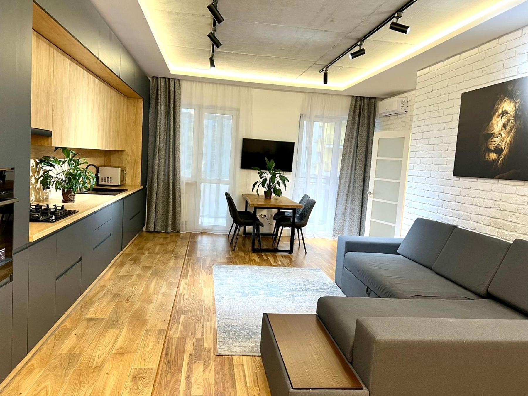 Osapart Romantic Apartment In The Complex Great Britain Leopoli Esterno foto